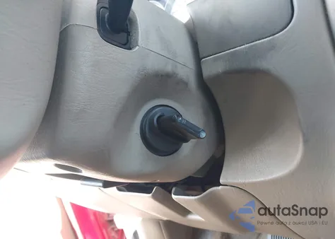 2005 Ford Escape Xlt z USA, uszkodzony, nr VIN 1FMYU03Z75KC44205